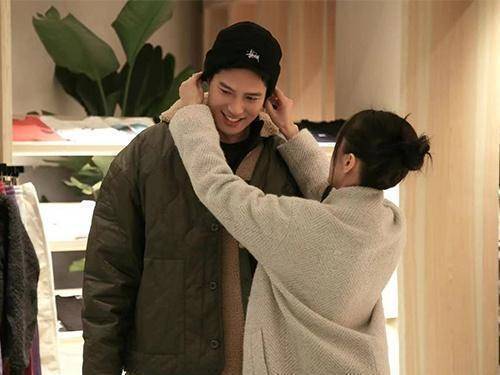 仔细看细节,突然觉得吴永恩和王子文的爱情,一点都不浪漫了_完夏炎