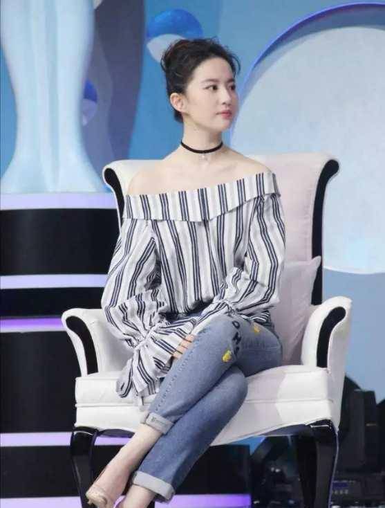 刘亦菲太有淑女气质!