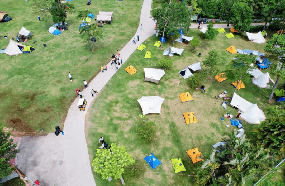 例:花都寶桑園露營地 ,首屆廣州親子露營季活動,中山市大尖山露營公園