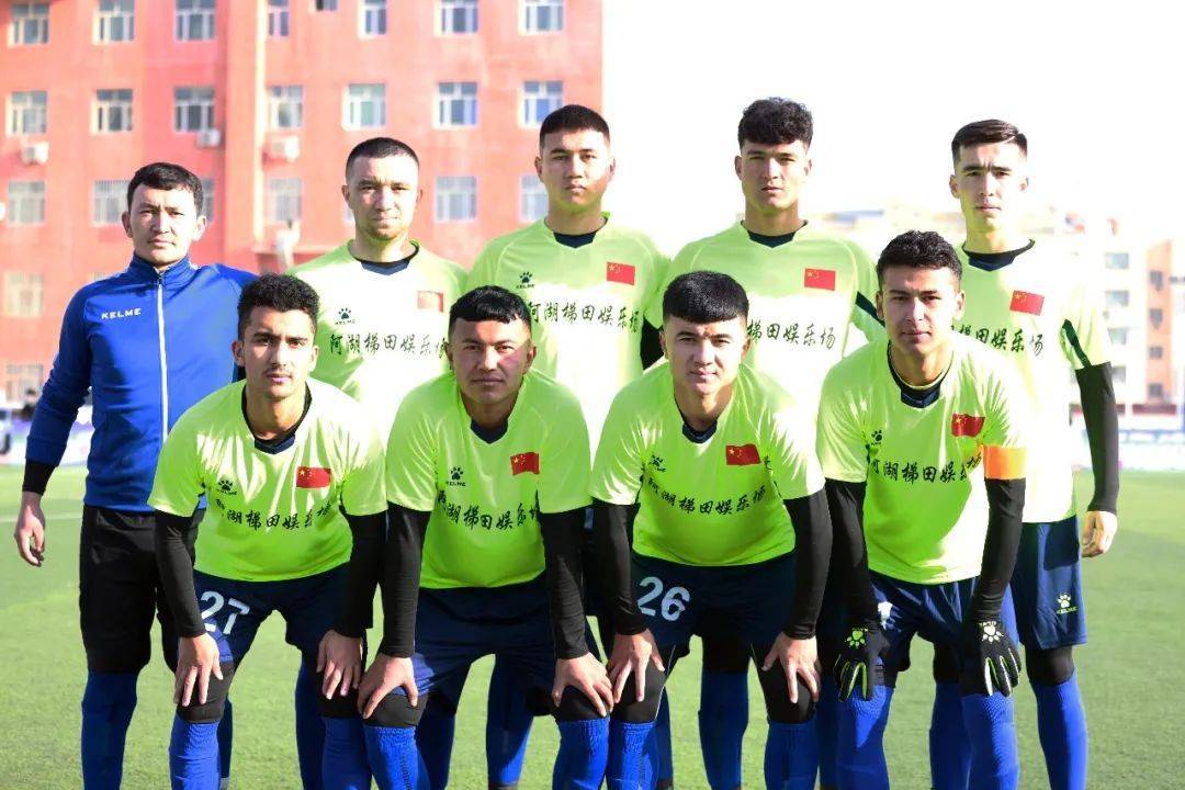 阿图什市"足协杯"足球比赛激情开幕_活动_文化_乡村