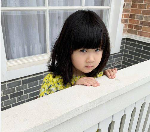 晒三岁妹妹萌照,妹妹模样像戴假发的天天,完美复制_爸爸_照片_形象