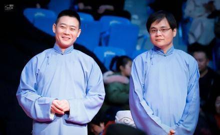 张番刘铨淼入德云社后演出不间断,随师父郭德纲回天津受"检阅"_相声