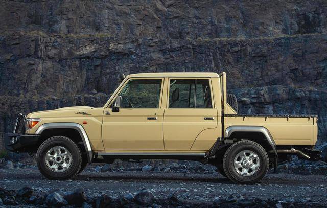 丰田lc76双排限量版发布:4.5t柴油机 分时四驱!合人民币38万元?