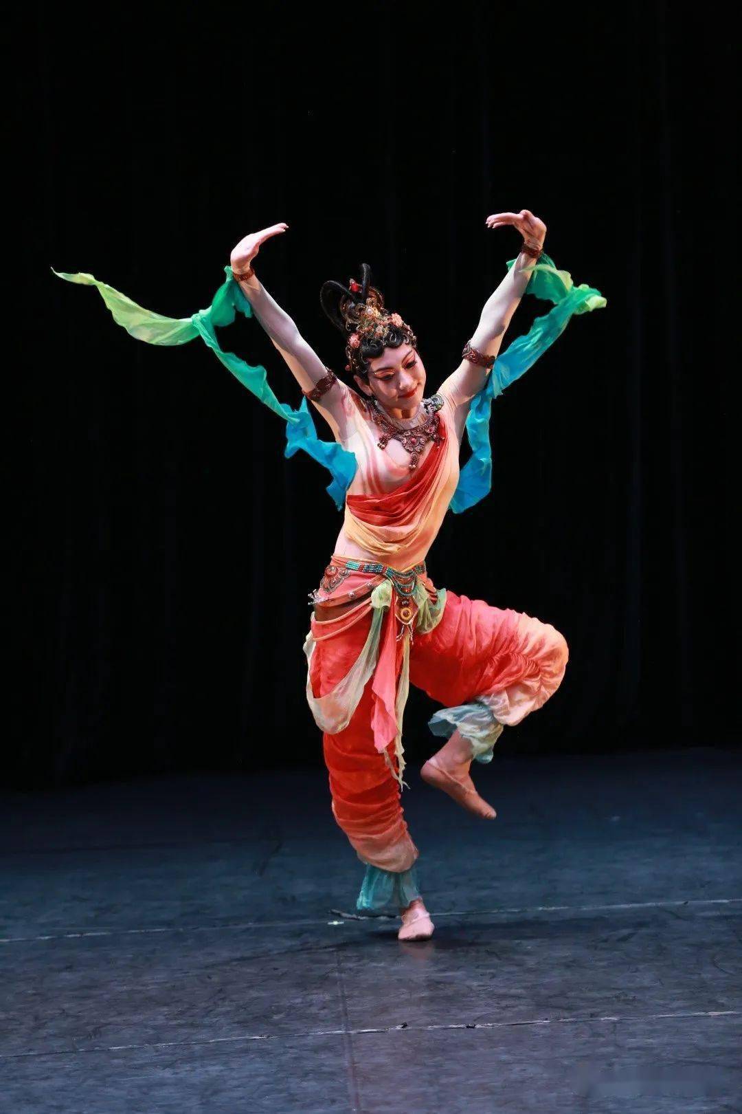北京舞蹈学院中国古典舞系首届国舞新秀获奖选手风