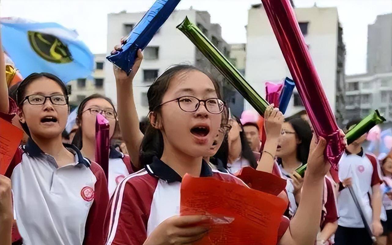 高考没有"一二三本"之分,但本科文凭存在7大等级,认真就输了_就业