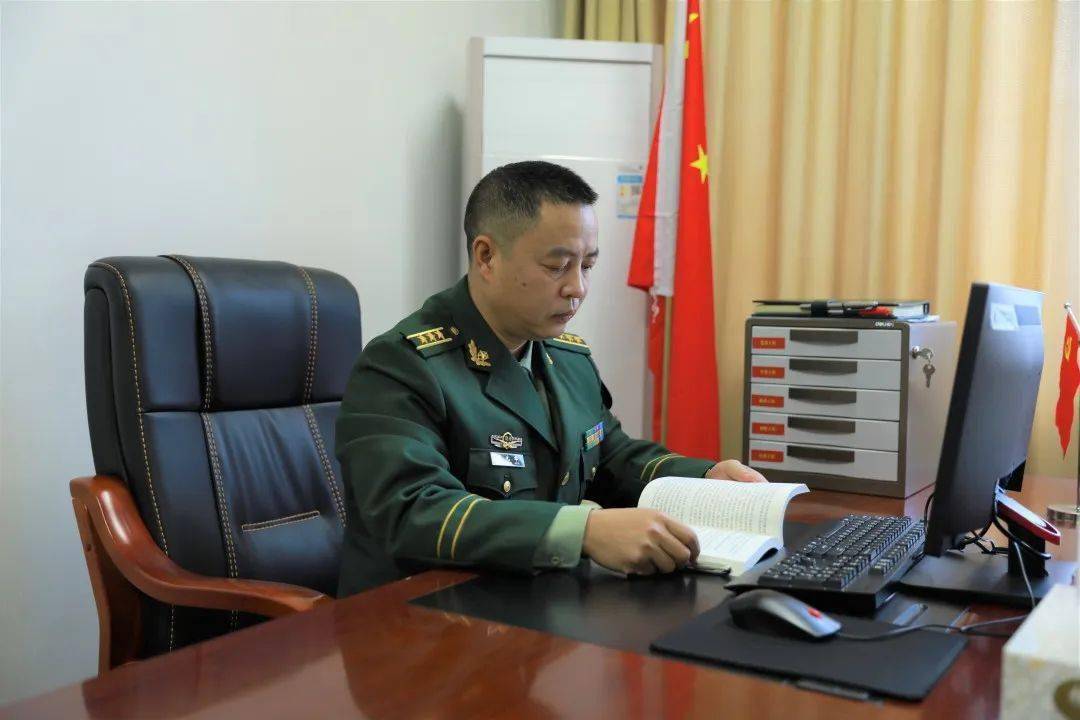 武警湖南总队永州支队政治委员谭元华监制:陈恢军主编:许志振编辑