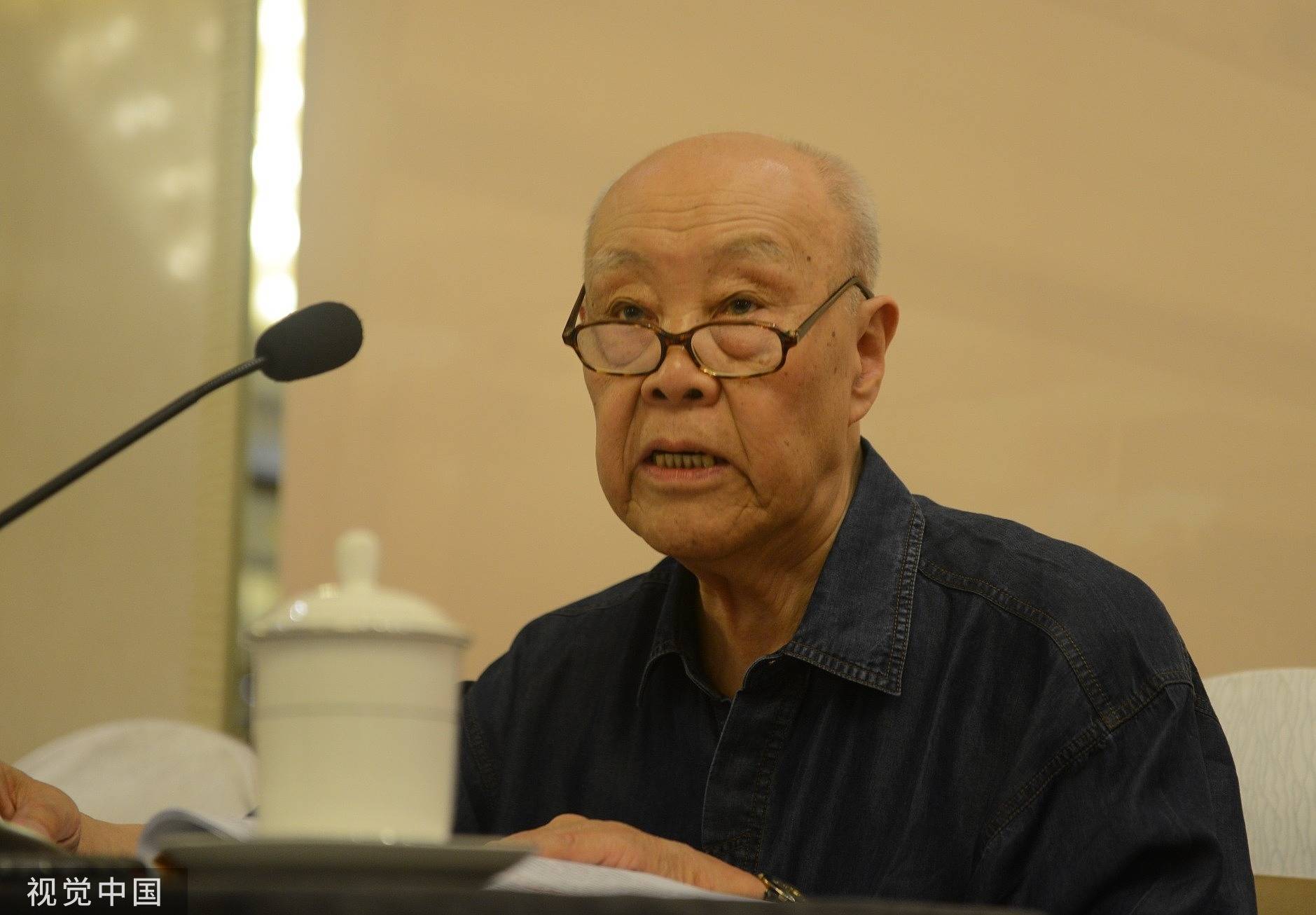 北京人艺著名表演艺术家郑榕因病去世，享年98岁