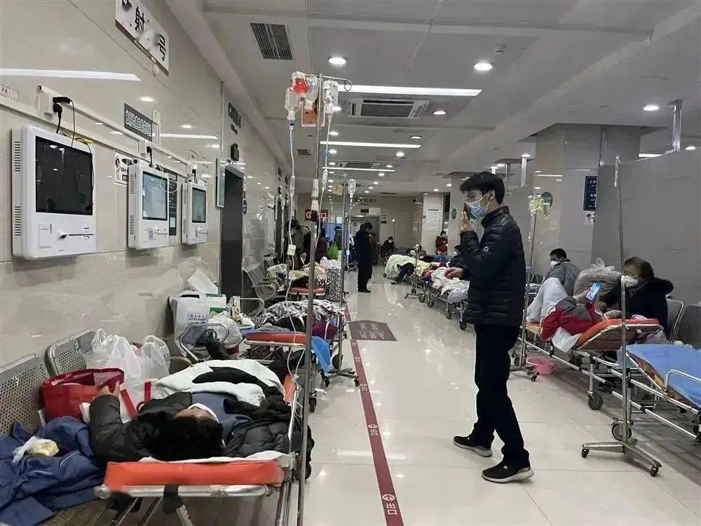 媒体聚焦 | 上观新闻：上海这家医院，急诊医生感染超八成，接诊量达平时5倍，扛得住吗?？