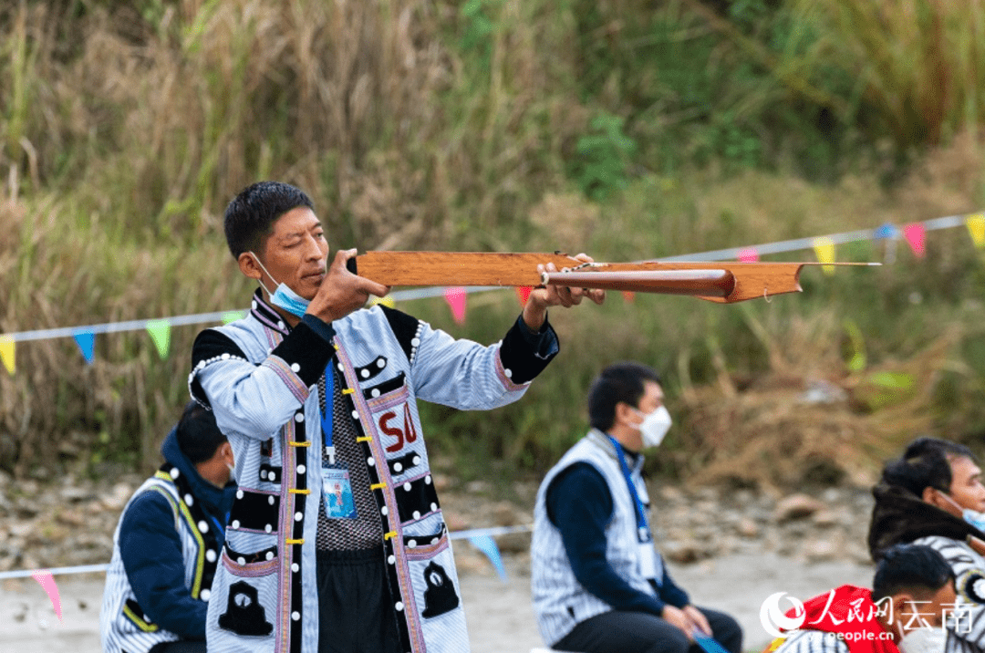 射弩高手云集云南怒江争"弩王"_比赛_程浩_邓斌