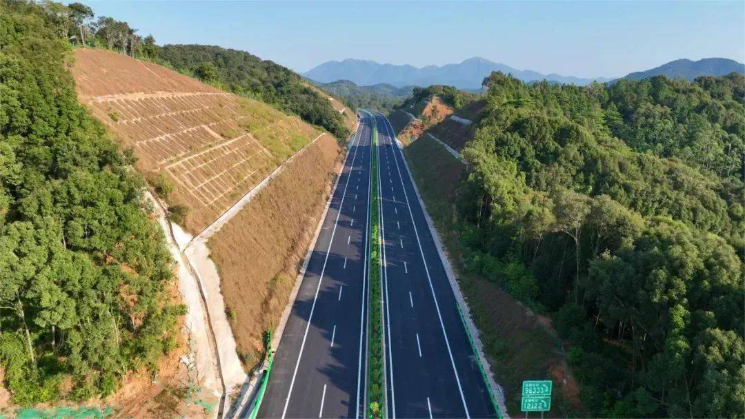 今天浦清高速公路正式建成通车 博白至南宁只需2.