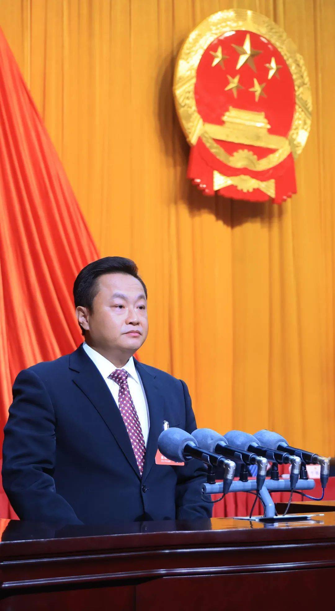 大连市人民政府市长陈绍旺代表市政府向大会作政府工作报告2022年大连