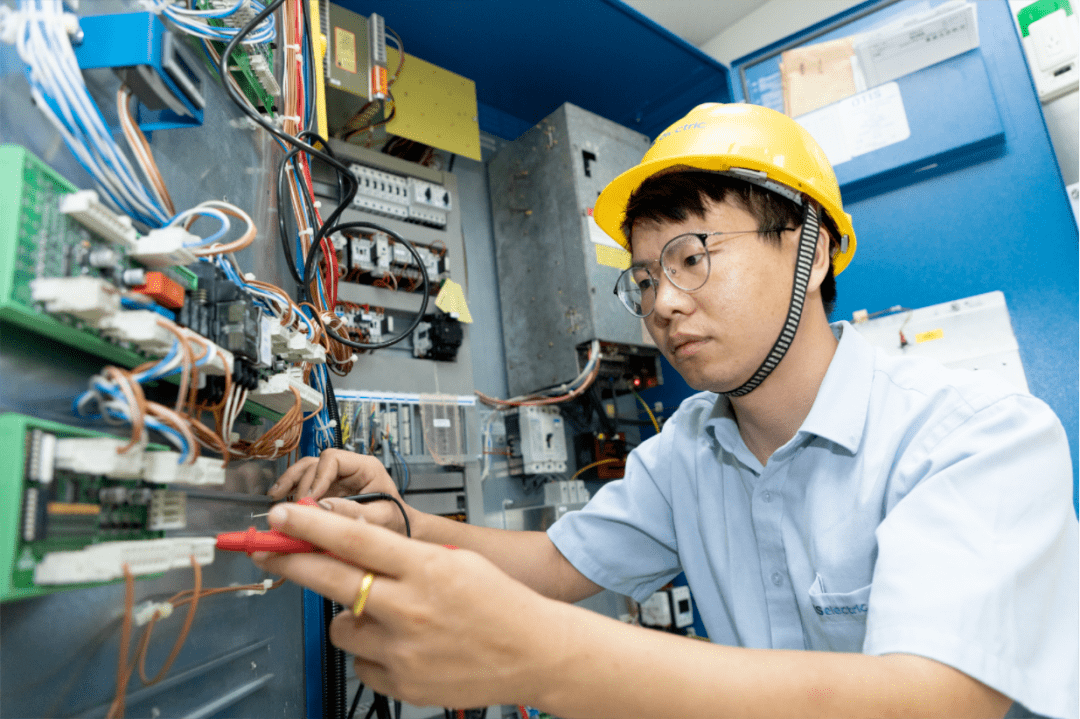 杭州市6人获评全省首批特级技师_人才_浙江省_技术能手