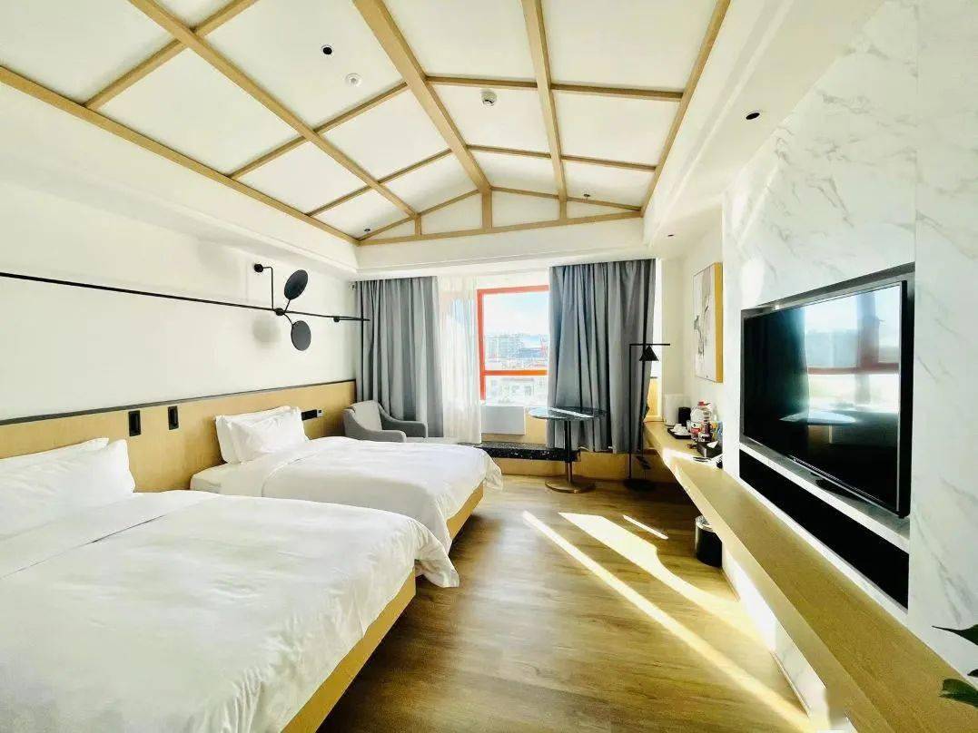 布达拉宫夜景d2|拉萨-羊卓雍措-桑耶寺-山南d3| 山南-雍布拉康-哲古措