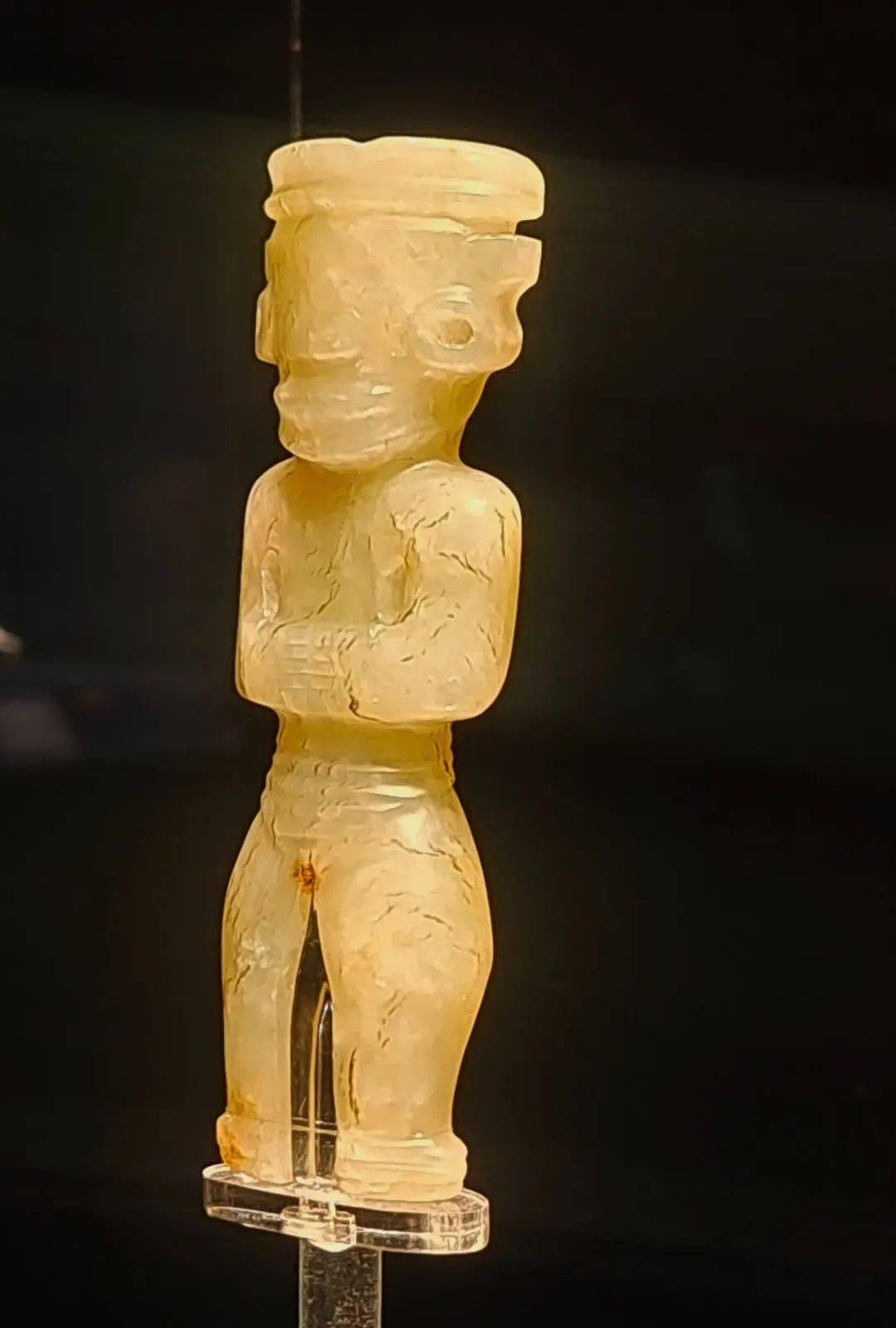 形和几何形器物,太湖流域良渚文化的玉器,玉琮,玉斧,玉戬和和黄河流域