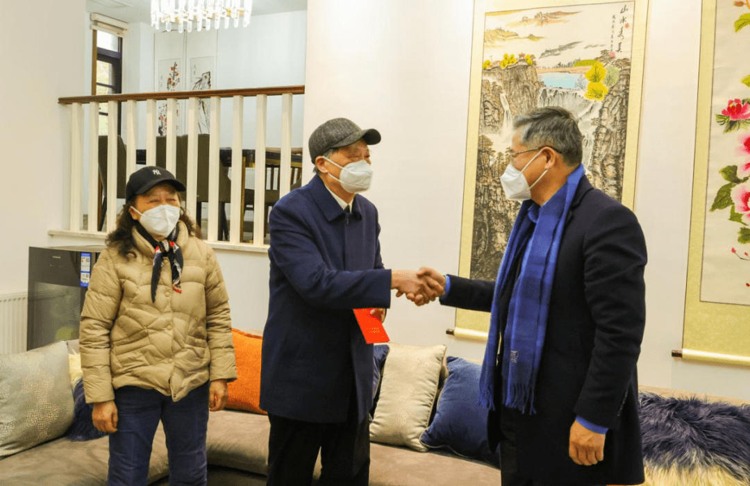 家访期间,马森述先后到江西省纪委原副书记陈发芳,省监委委员徐华平