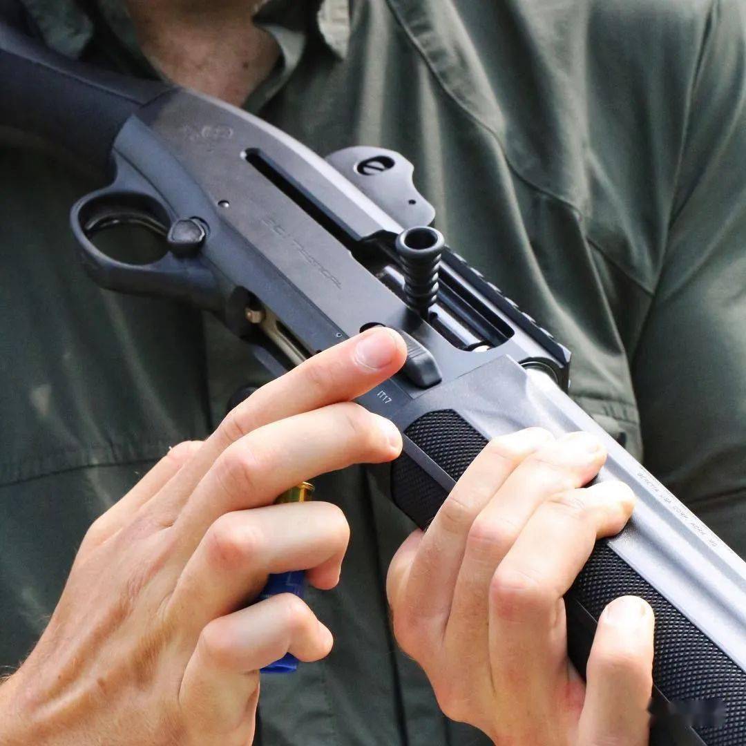 【喷起来就停不下来】意大利beretta 1301霰弹枪图集