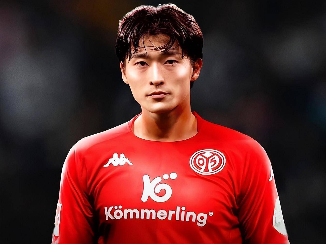 欧美多队抢韩国锋霸,颜值高 实力强,获赞下一个孙兴慜_曹圭_苏超_韩国