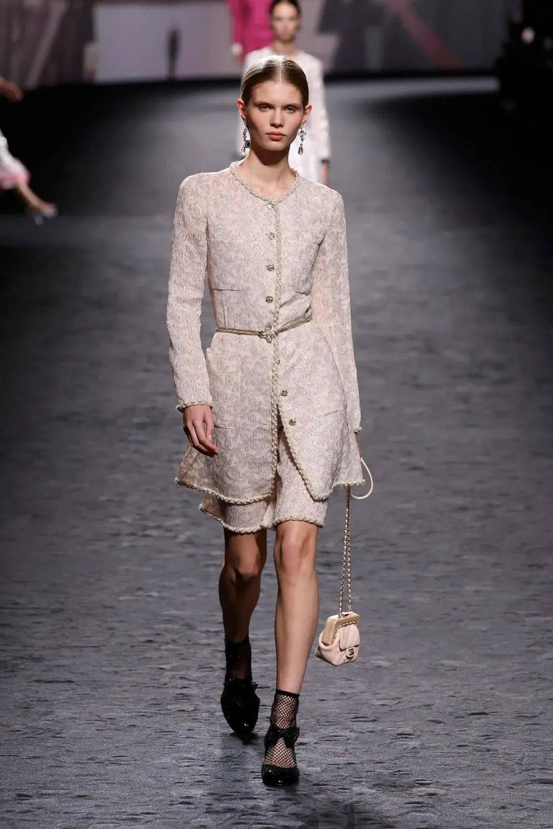 "魅力是毕生的追求" 香奈儿2023春夏高级成衣系列_paris_时装_chanel