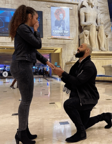 李科学宣布与现任wwe名人订婚_萨曼莎欧文_品牌_比赛