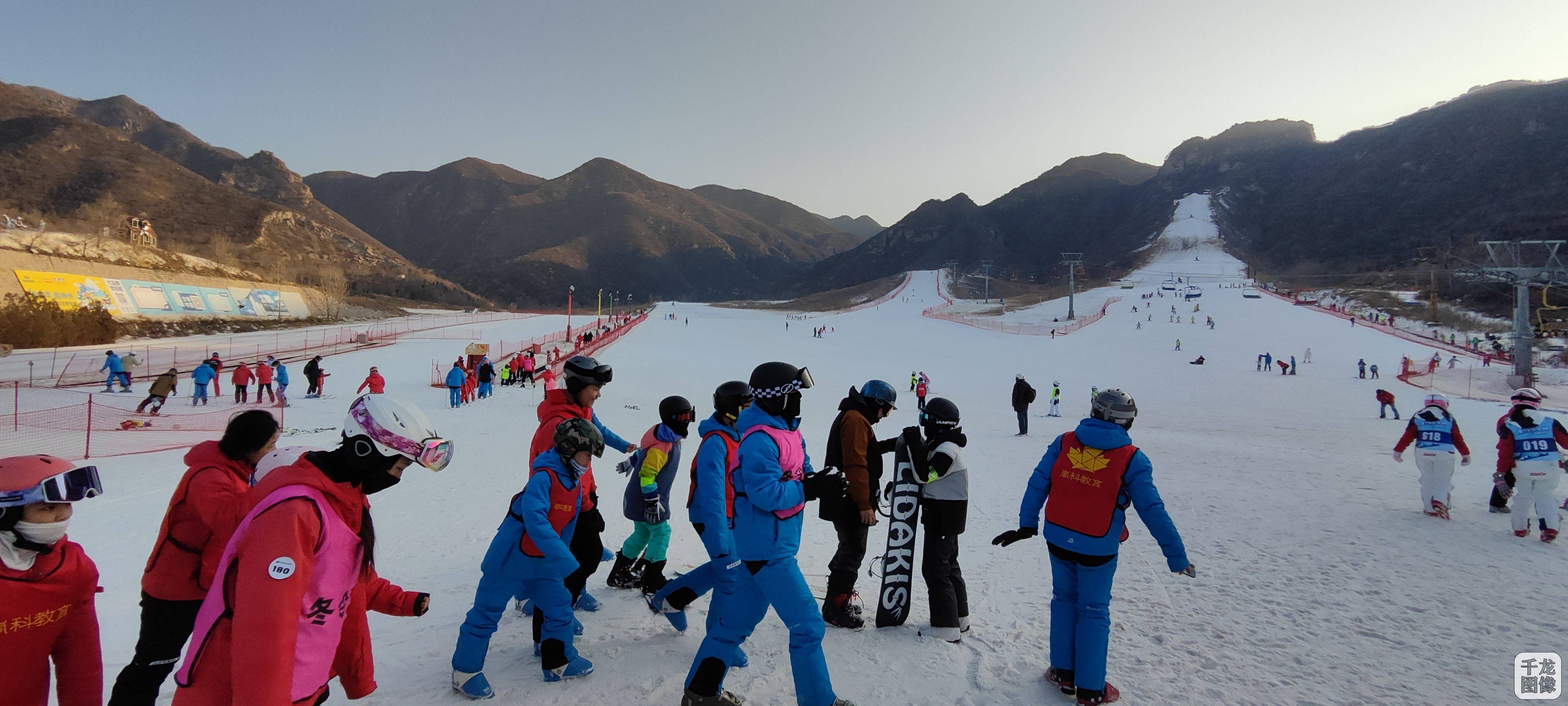 冰雪直通车专线线路一通往延庆国家高山滑雪场,直通车每日早08:30从