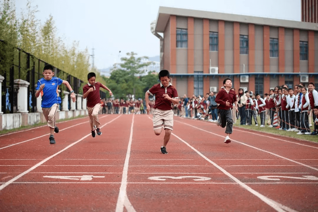 珠海市实验中学珠海市实验中学位于金湾区金瀚路311号,创建于2000年