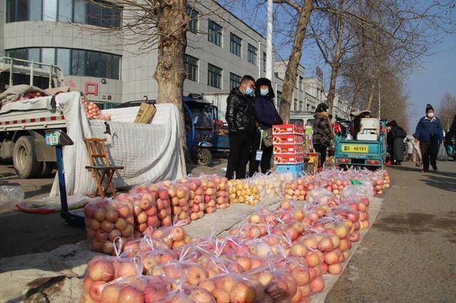 昌乐:逛"红河大集"寻人间烟火气_瓜子_干果_春联