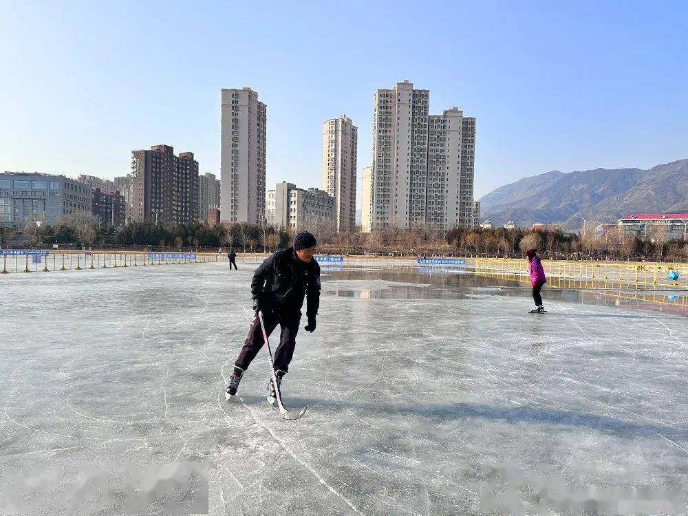 门头沟滑冰场图片