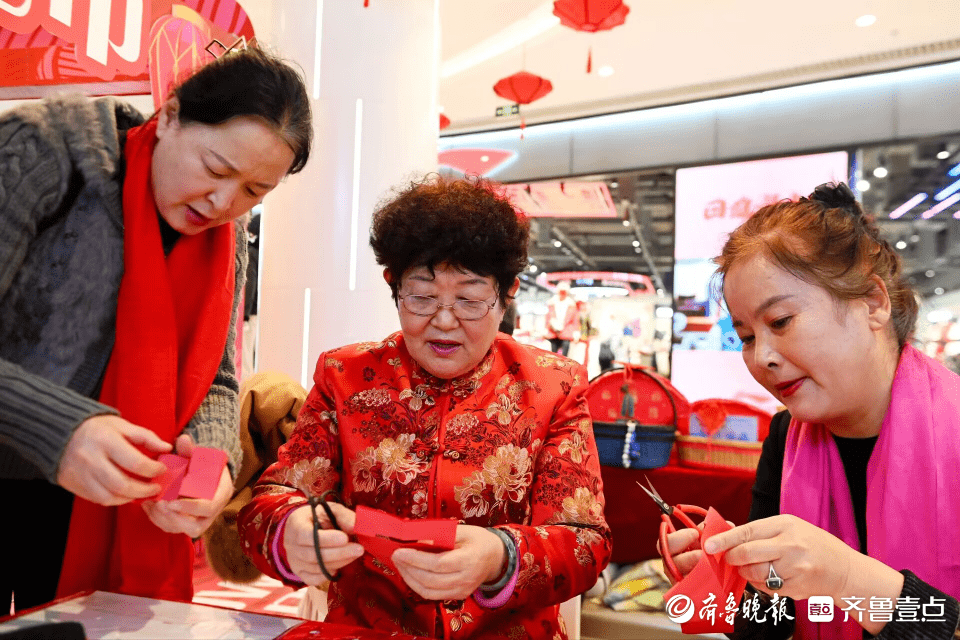 逛手造市集，品非遗魅力！“西海岸手艺人”新春手造年货市集举办