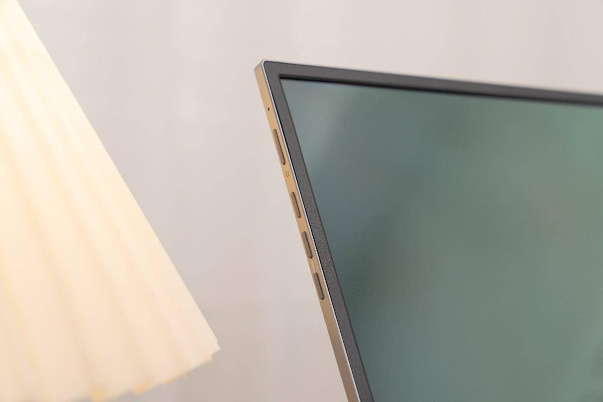 色域高更轻薄 华硕ZenScreen OLED MQ16AH便携显示器测评