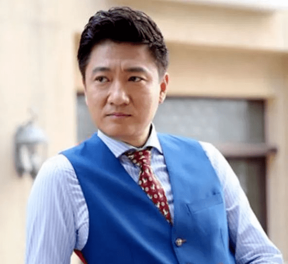 他拒绝了范爷追求,出道27年都无绯闻,如今娶护士为妻令人羡慕_韩青