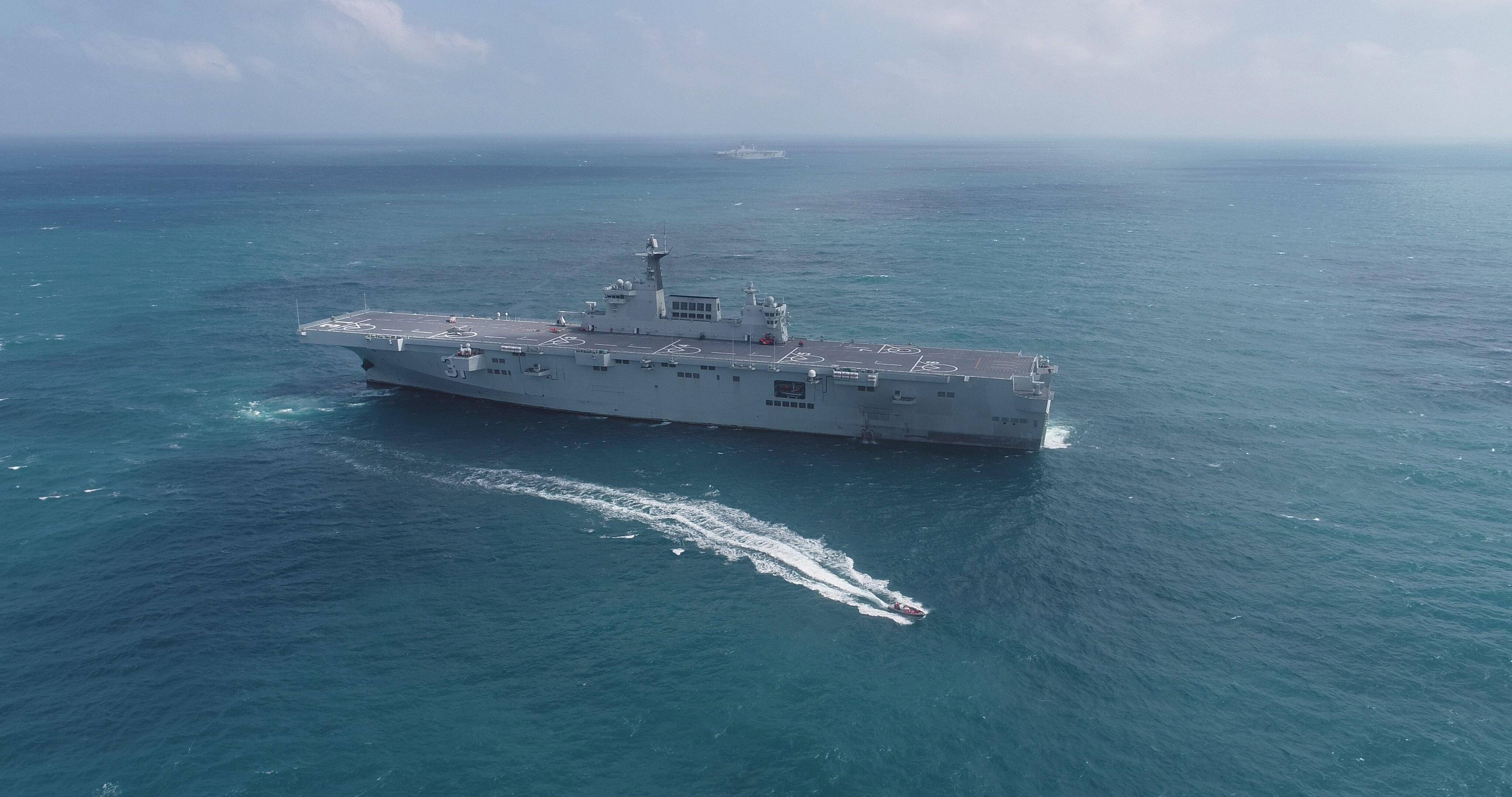 (新时代新征程新伟业·二十大精神在基层·图文互动)海南舰:"两栖先锋