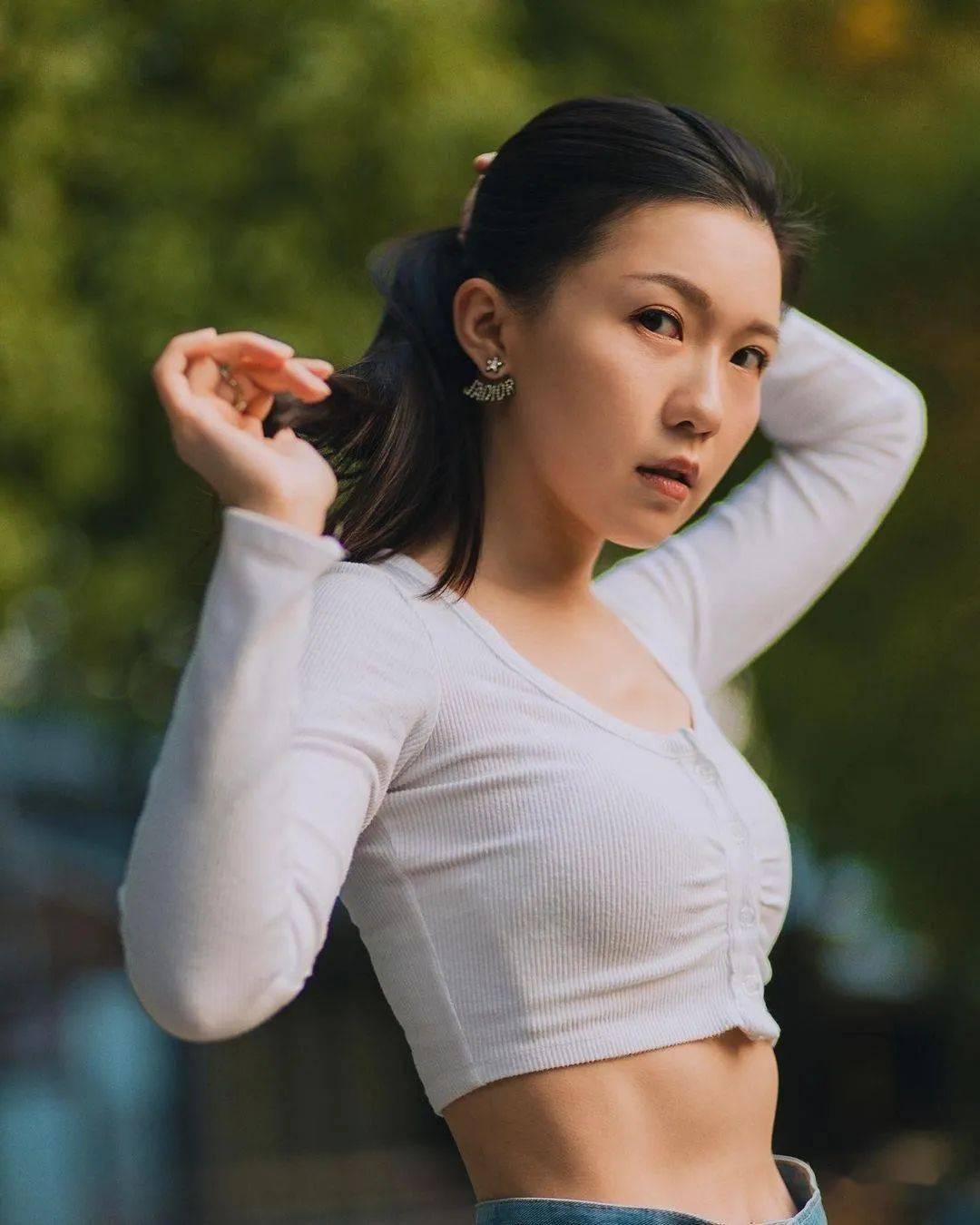 除了王子涵,王晶与妻子丁德君还育有一女,大女儿长得