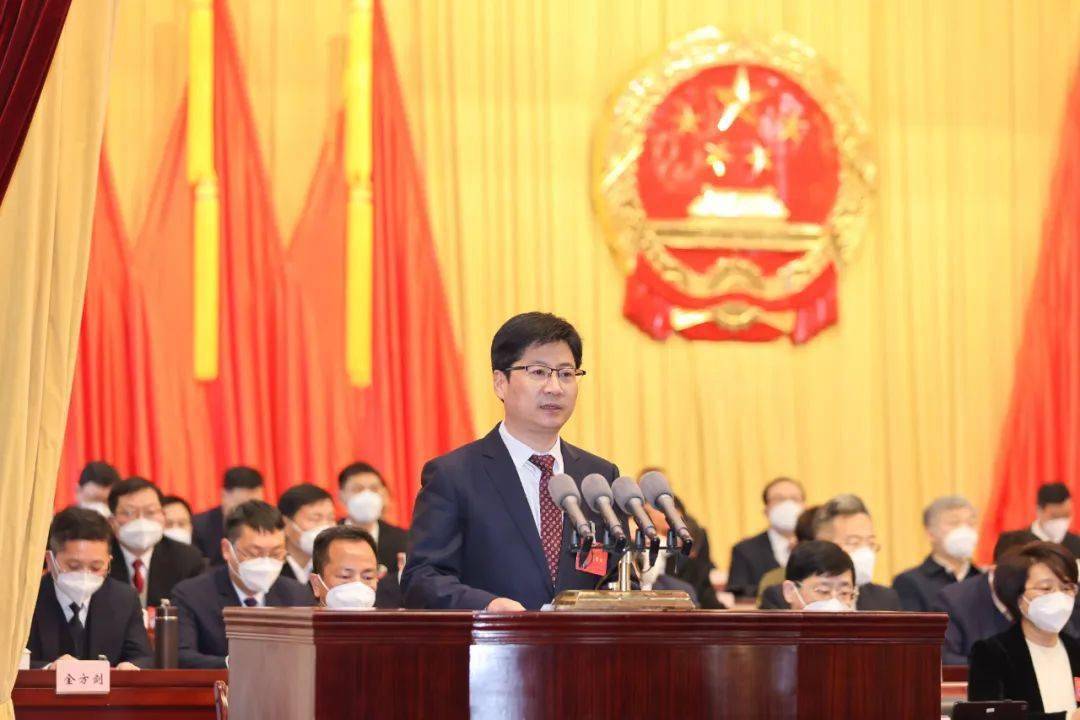 大会选举我担任浦江县人民政府县长,这一张张选票的背后,承载的是信任