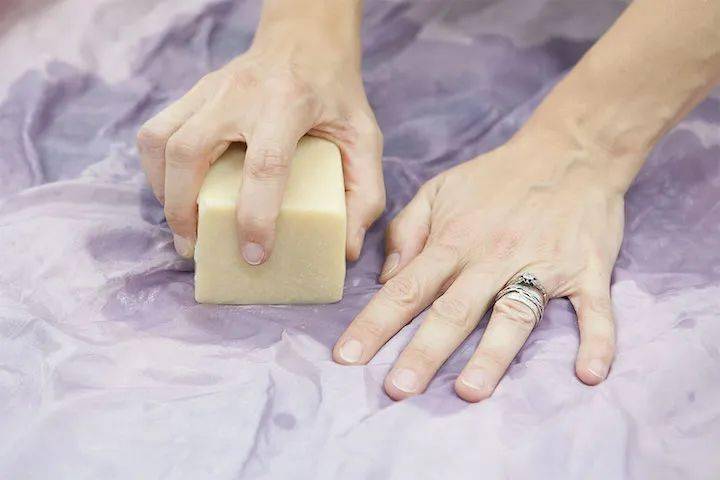 nuno丝绸羊毛工艺,就是如此的绚丽多彩_kiinii_应用_毛毡