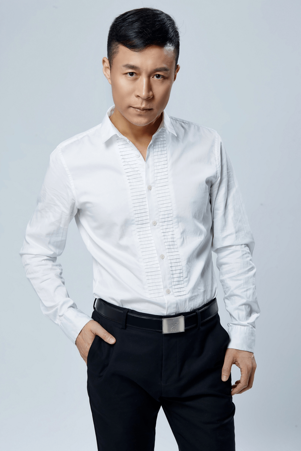 大年初一至初七,节目《一起唱吧》将特邀歌唱演员王飞和王学华教大家