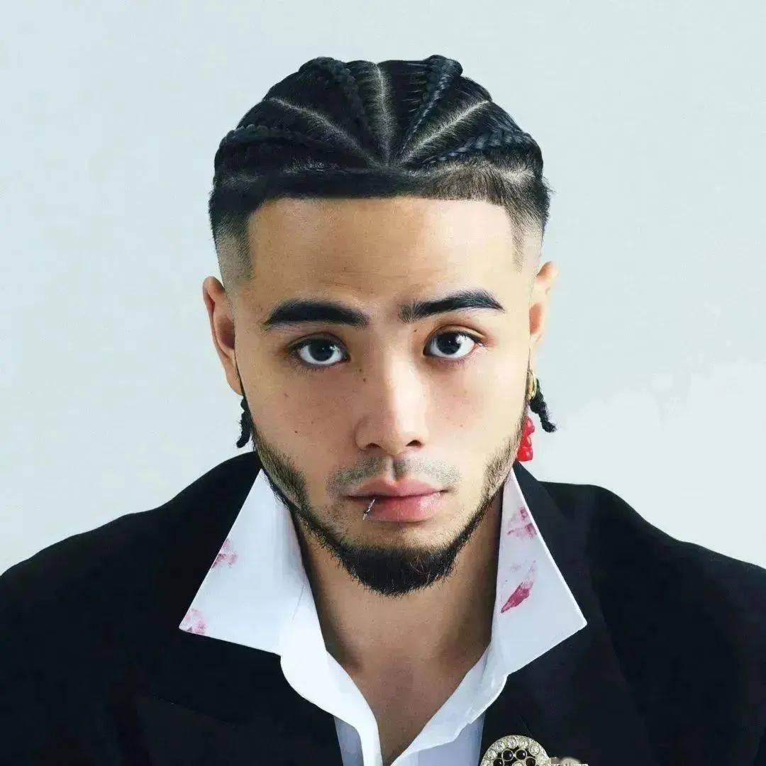 个户外的地方 chill 着,这样大家就会变成没有收入的成都本地人 lmfao