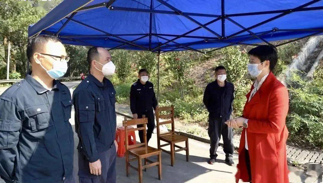 党工委副书记,办事处主任张乔楚带队慰问一线工作人员_五桂山街道