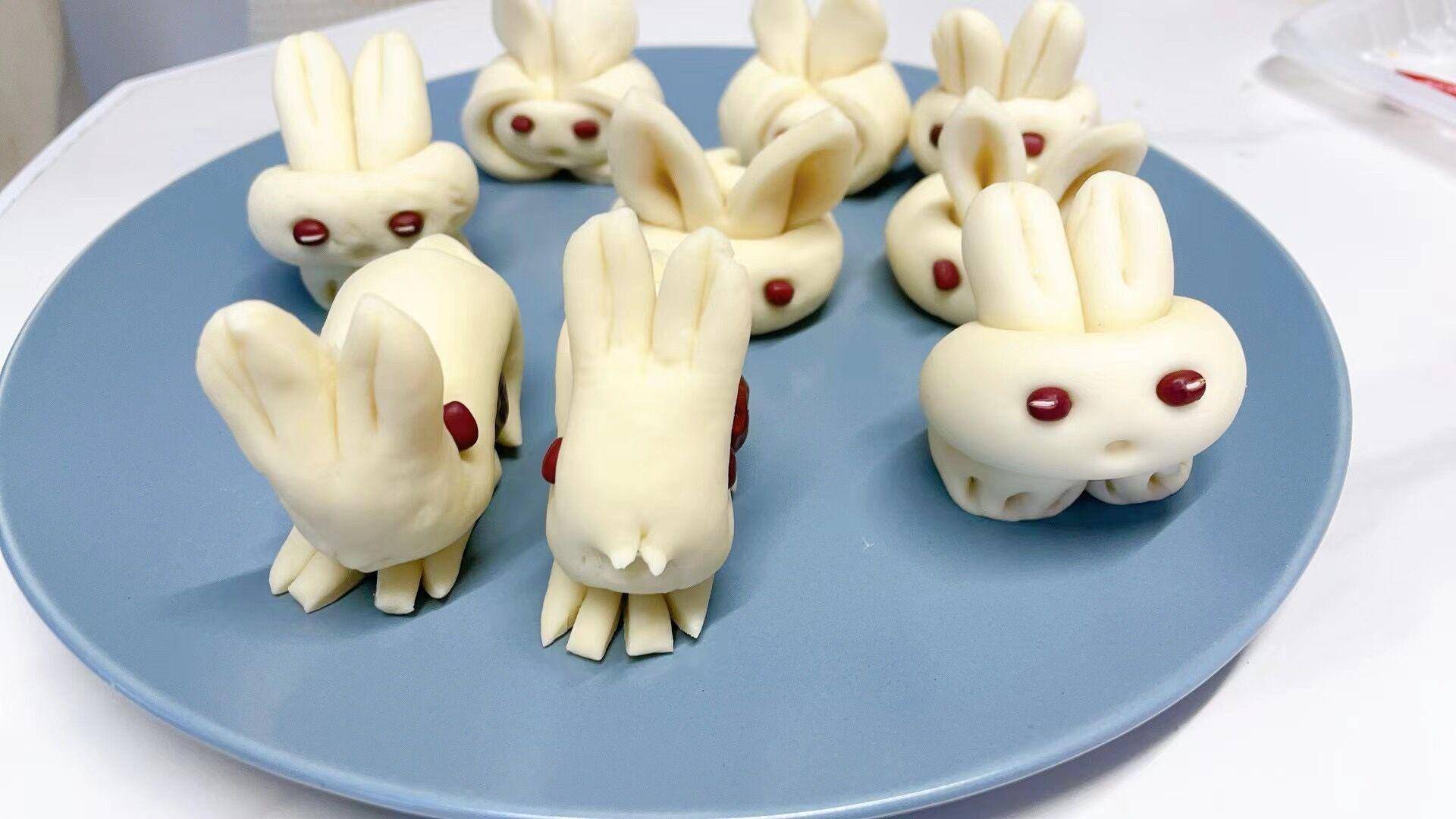 新年在家复刻4款兔子馒头,走红朋友圈,全家人都夸手艺好_红豆_面团