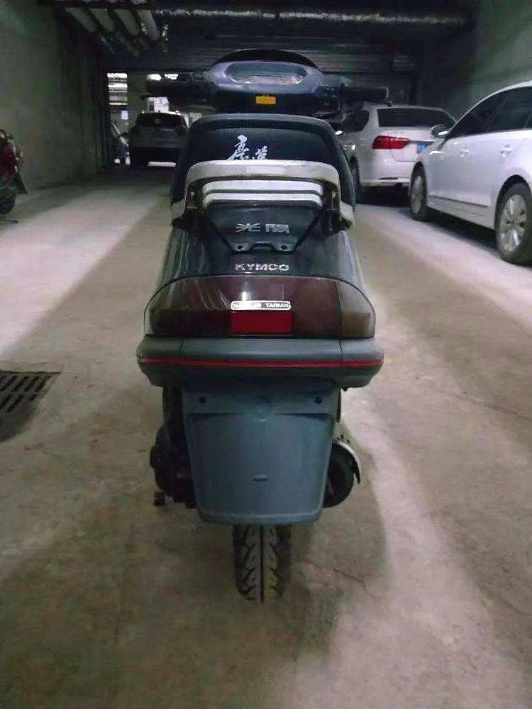 在光阳公司工程师的技术指导下装配搭载gy6发动机的豪迈125踏板摩托车