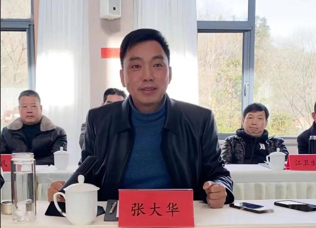 锐意进取话发展 奋楫争先启新程 | 万山镇召开乡贤新春座谈会暨农舍