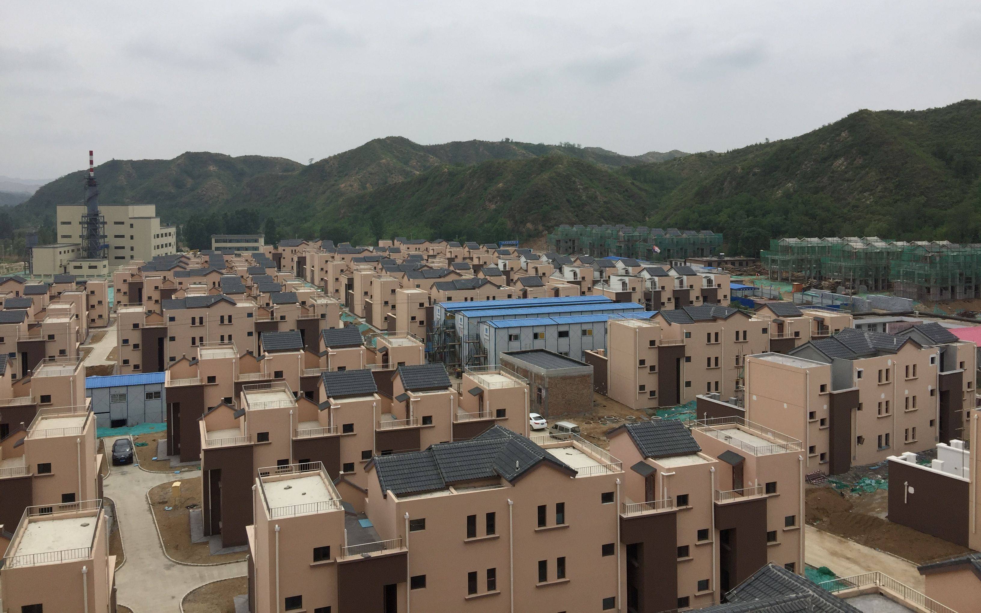 易地扶贫搬迁后 大型安置区融入新型城镇化难点何在？_群众_发展_群体