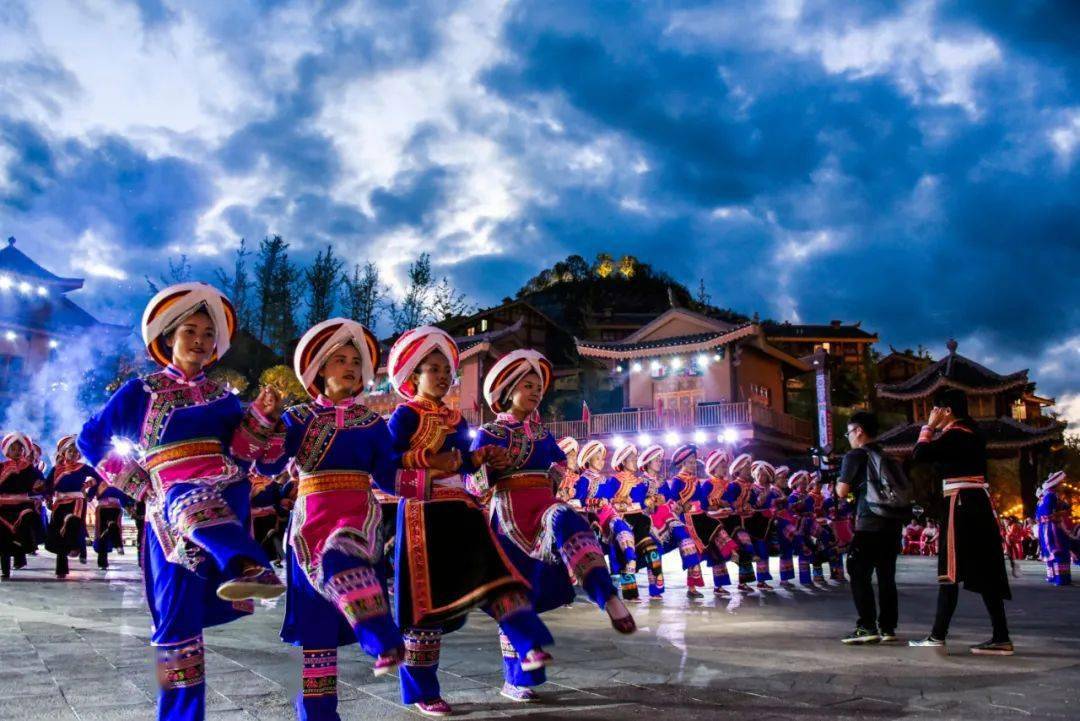 让"阿妹戚托"在新时代绽放光彩_文化_民族_文安梅