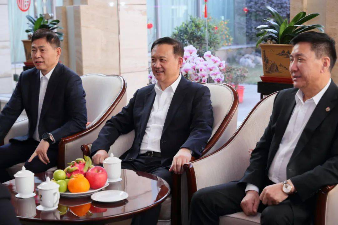 首个"常州企业家日" 法检"两长"走访集团送祝福_中天_曹忠明_董才平