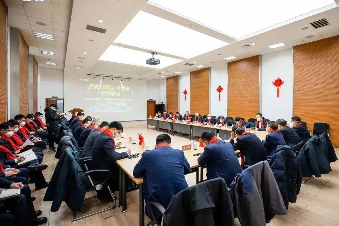 拼抢| 全力以赴实现2023年“开门红”首胜!开工首日,一汽解放领导迎员工、送祝福、鼓干劲!_搜狐汽车_搜狐网
