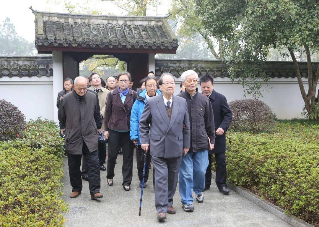 (纪念陈潭秋烈士诞辰120周年,陈潭秋烈士长子陈鹄,三子陈楚三等亲属