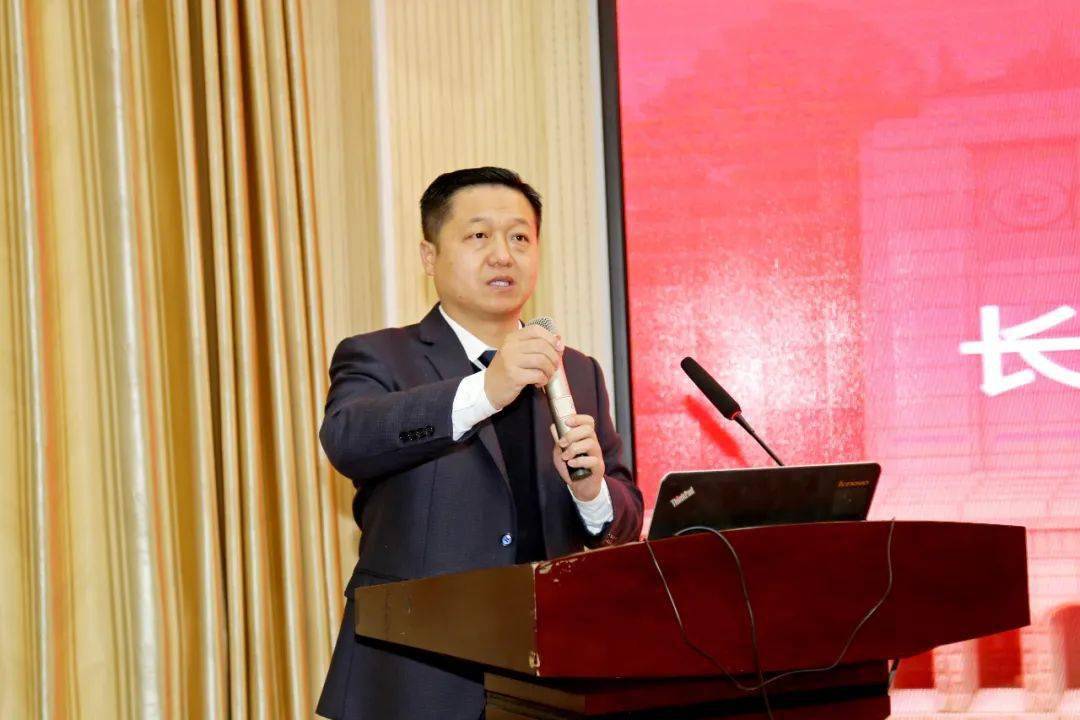 成立命题中心,建立奥赛团队,德育生活化……王守松要求长清一中干部钉