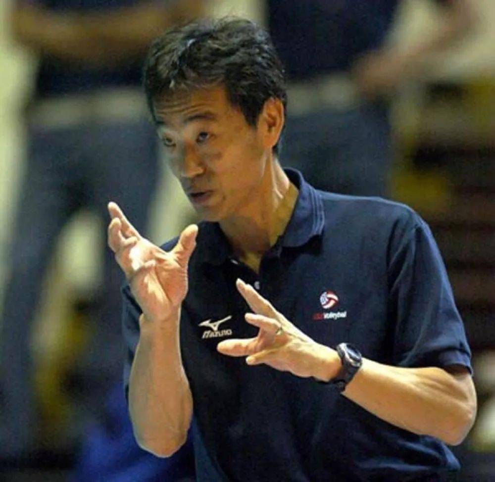 辽宁女排首聘外籍主教练 吉田敏明曾执教美国女排_图片_日本_张雷