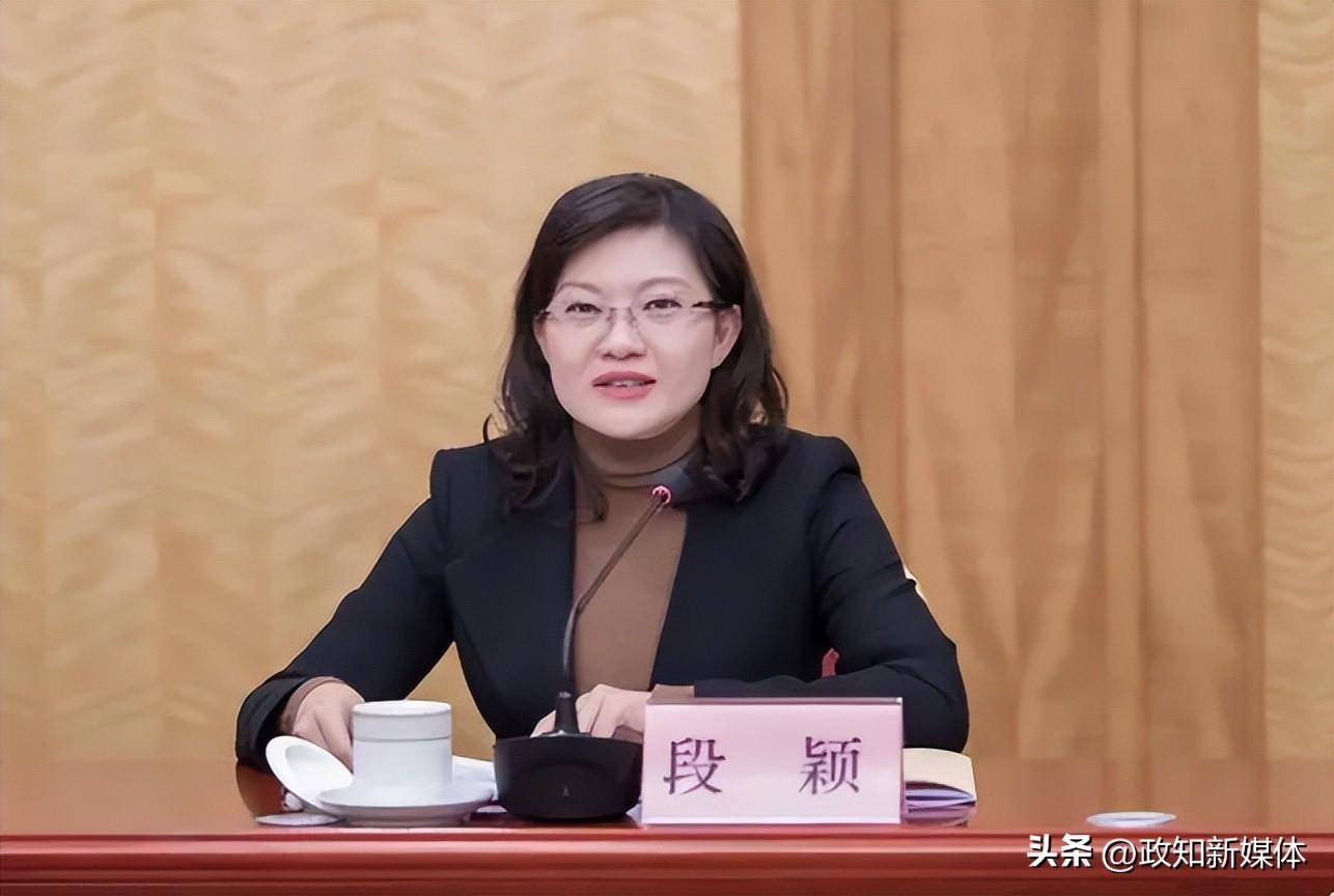 案件细节披露!中央纪委连续发文,关注年轻领导干部贪腐_陈潇_文章_唐军