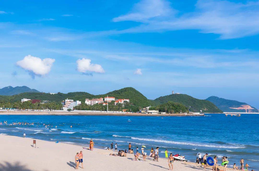 月入几万,才配去三亚旅游_均价_普通人_小时