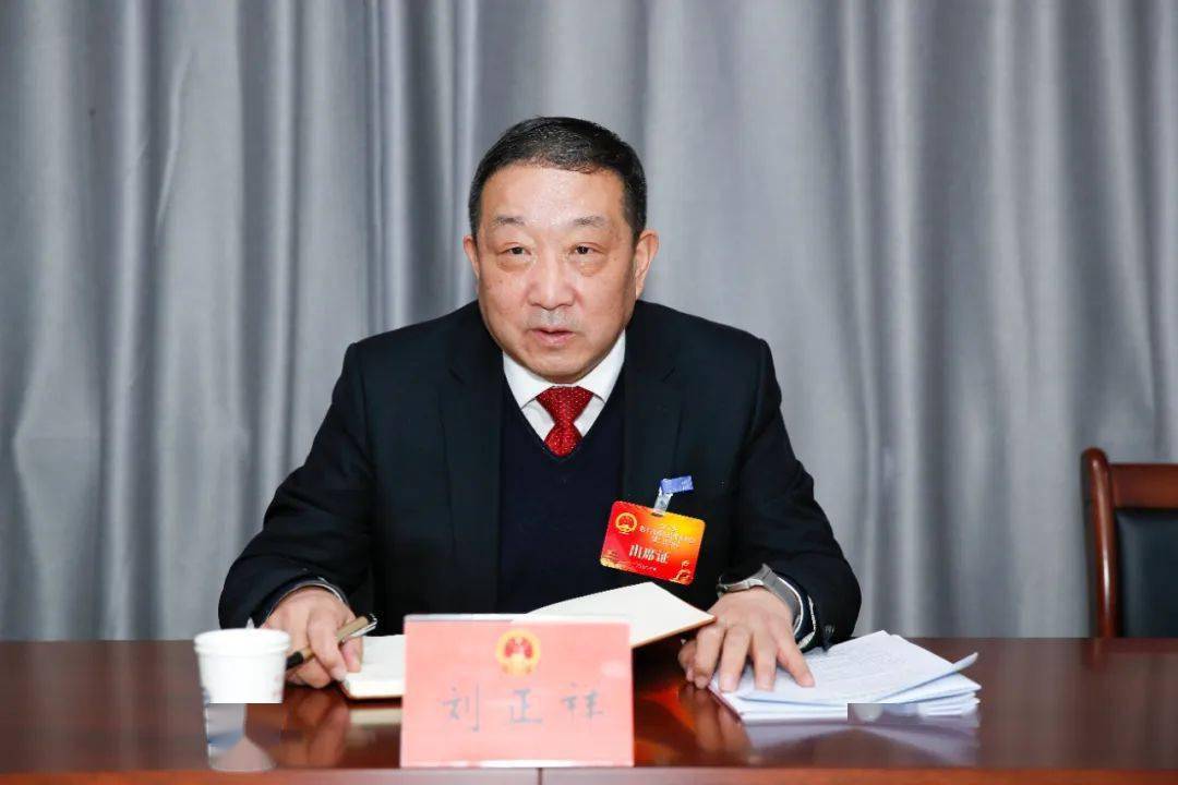 【聚焦两会】刘正祥等参加会宁县第十八届人民代表大会第二次会议分团